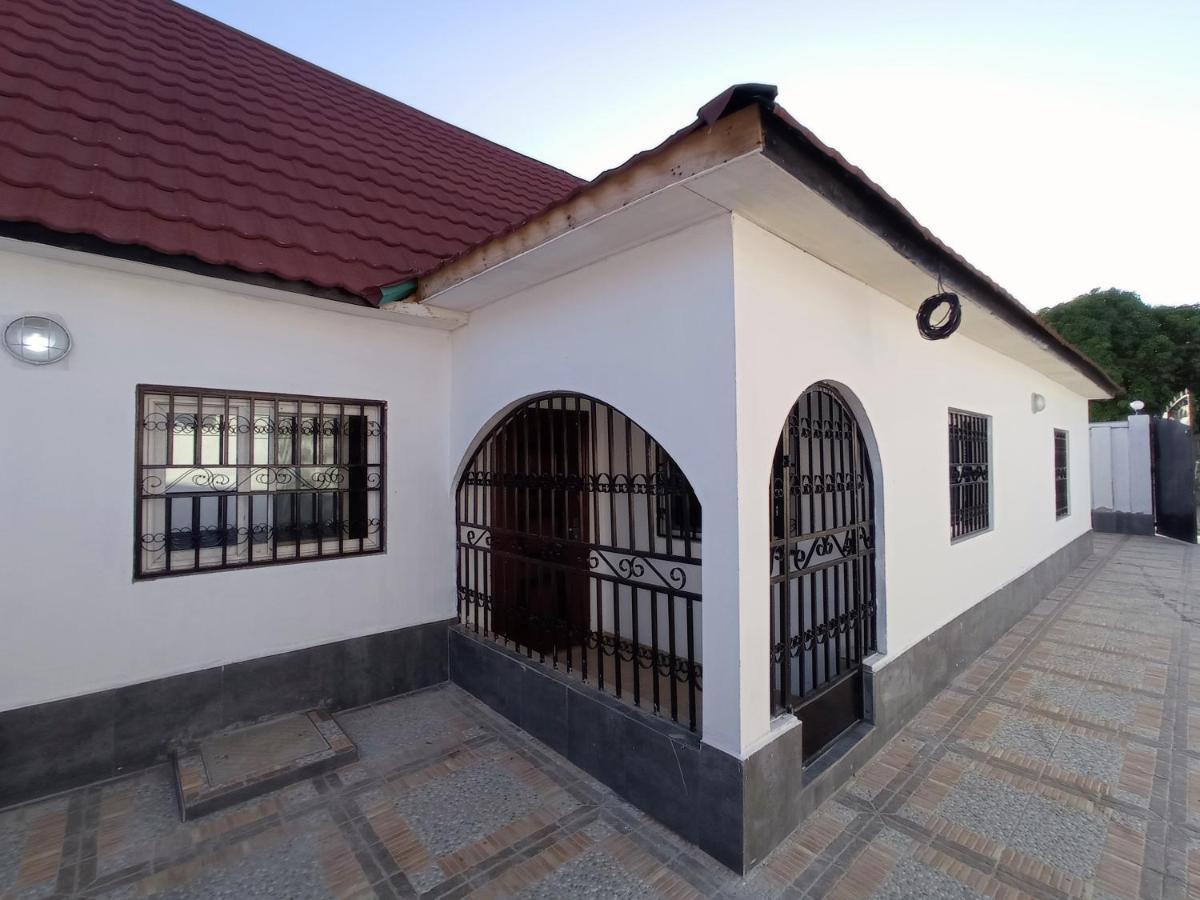 The White House No.1 Vila Brufut Exterior foto