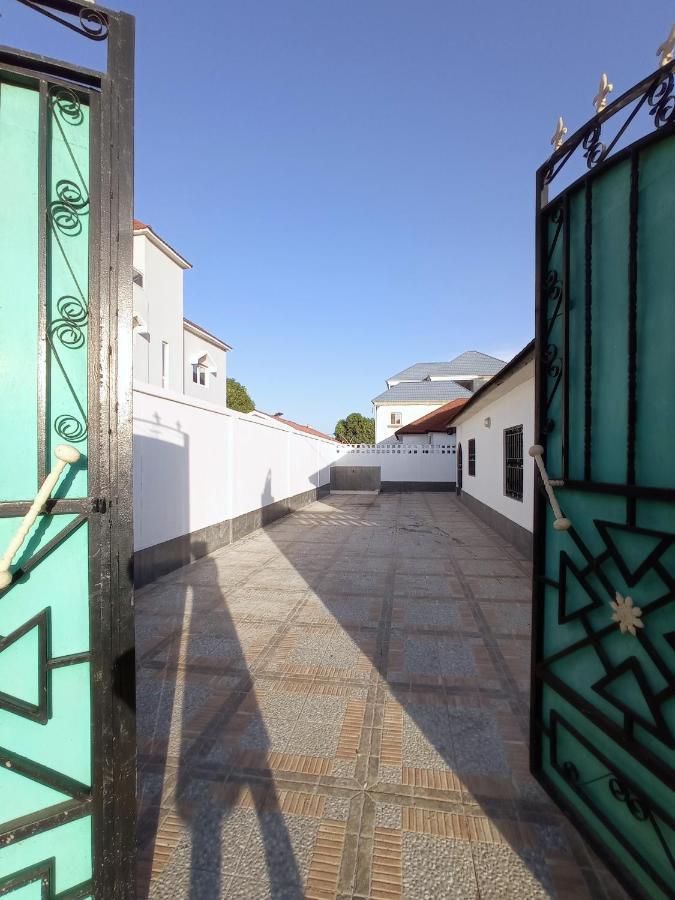 The White House No.1 Vila Brufut Exterior foto